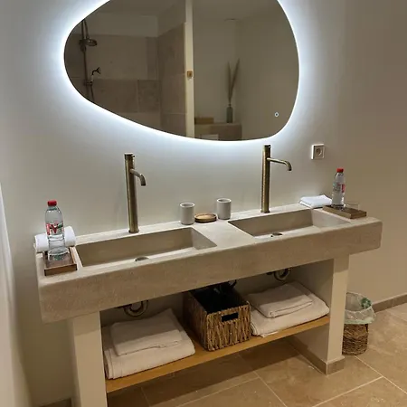 לינה וארוחת בוקר D'hotes Vidal Générac